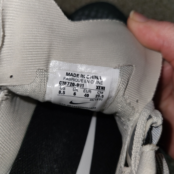 EUC Nike by Tara Air Zoom Pegasus - Picture 6 of 6